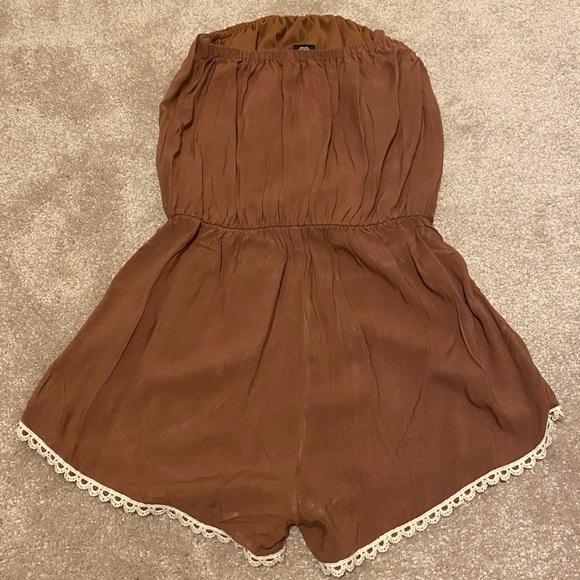 Romper - Picture 2 of 3